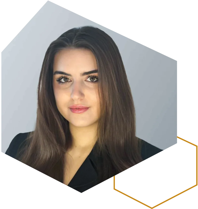 Portraitfoto von Lisa Hellweger