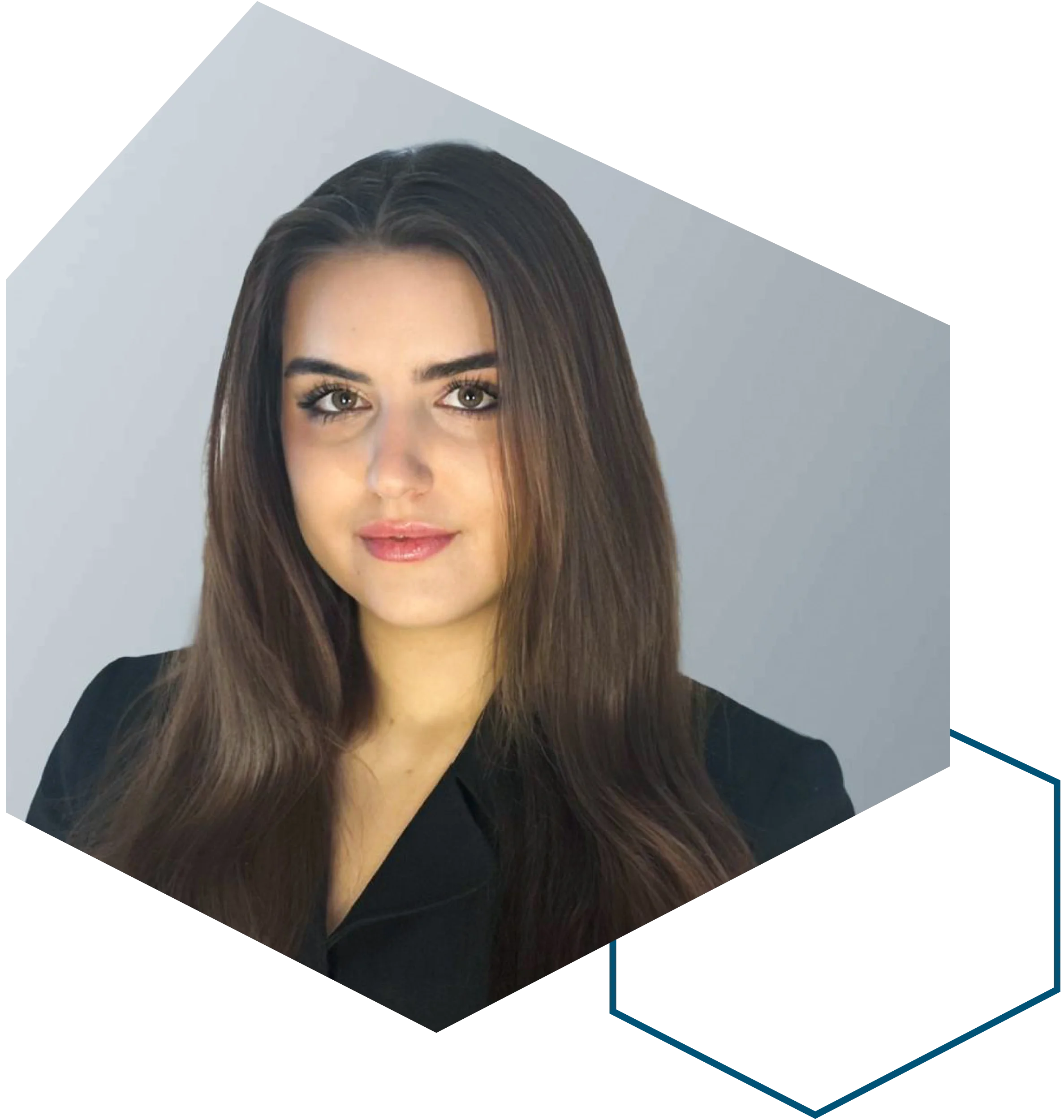 Portraitfoto von Lisa Hellweger